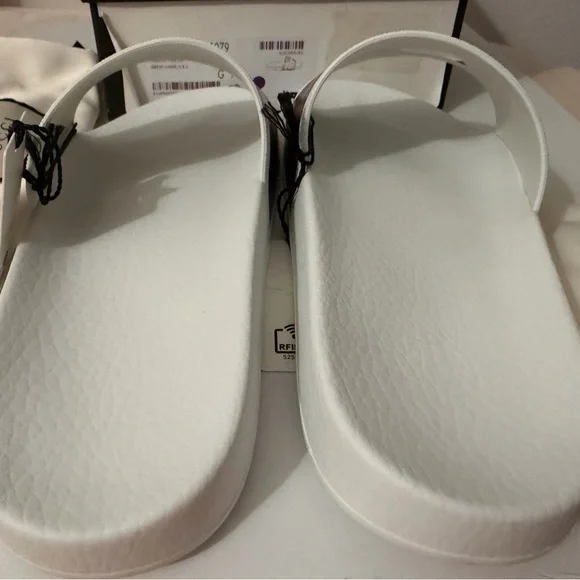 Gucci White Slides with Red and Green Accents - Picture 3 of 10